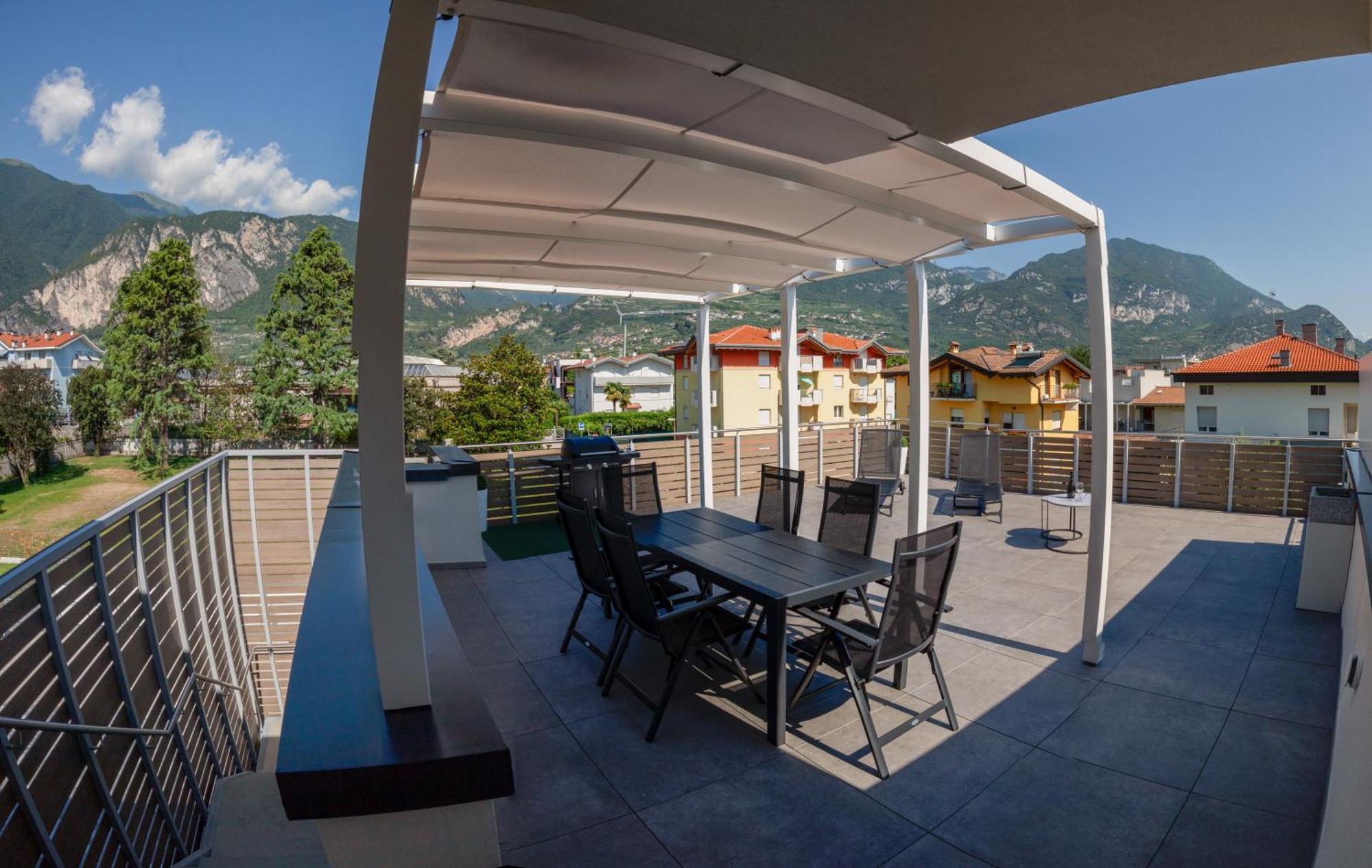 Le Terrazze Living Daire Riva del Garda Dış mekan fotoğraf